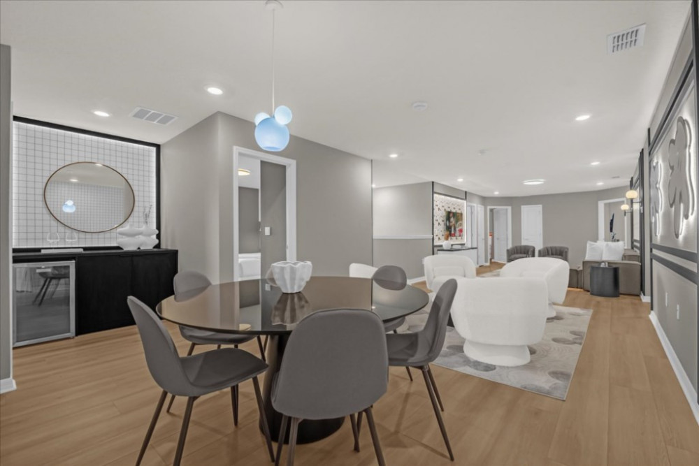 Windsor Cay 12