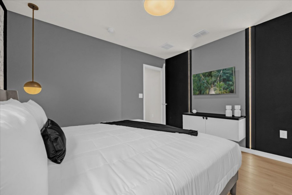 Windsor Cay 12