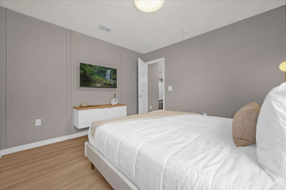 Windsor Cay 12