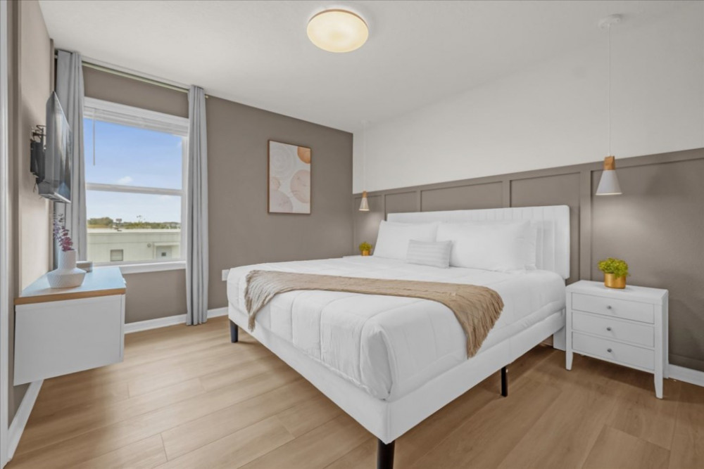 Windsor Cay 12