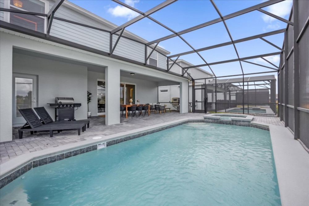 Windsor Cay 12