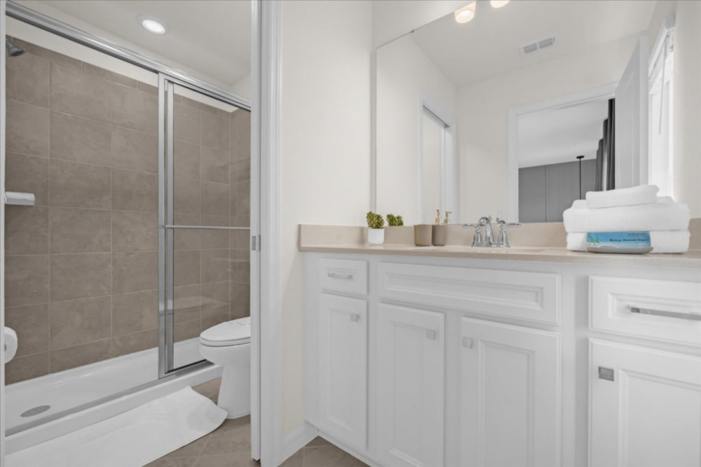 Windsor Cay 12
