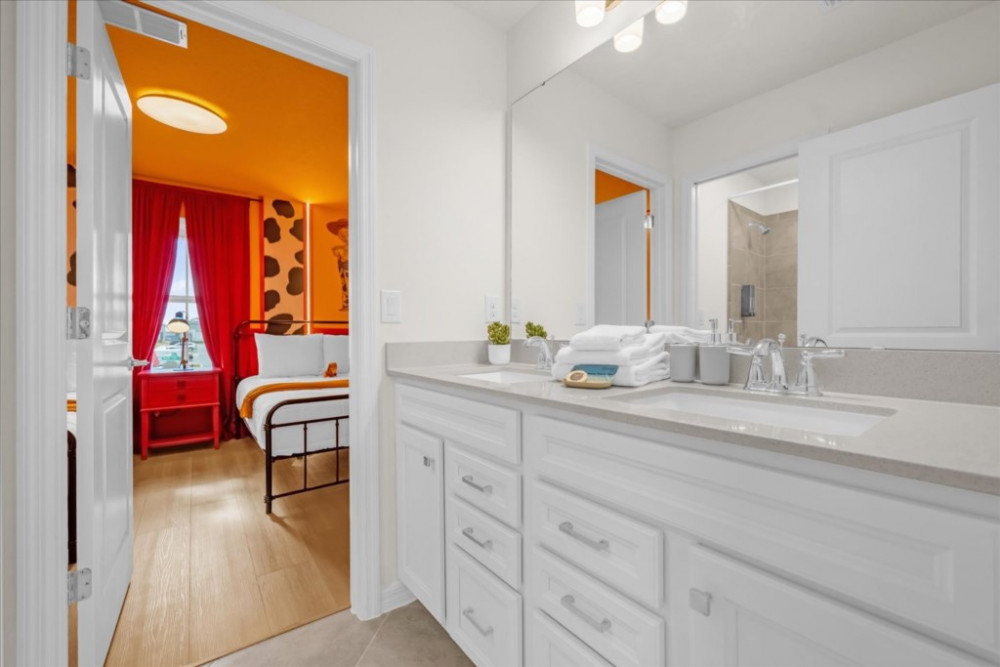 Windsor Cay 12