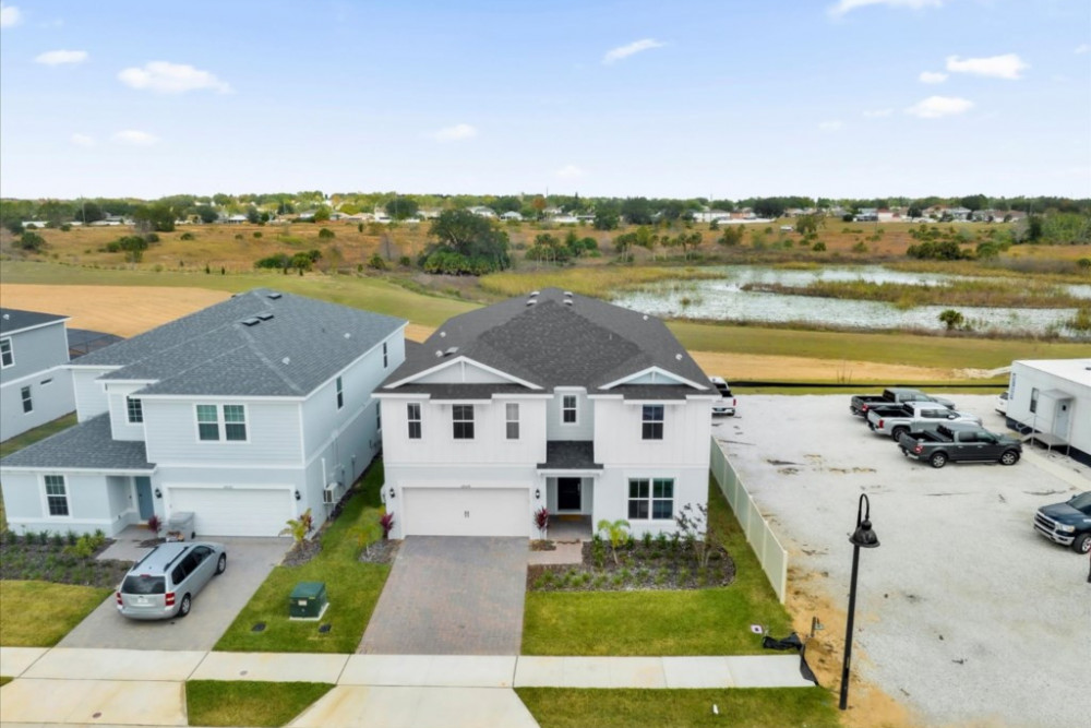 Windsor Cay 12