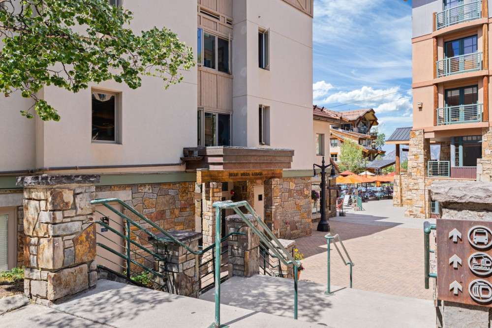 Mountain Village 25