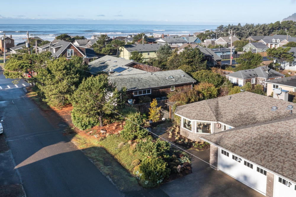 Manzanita 6