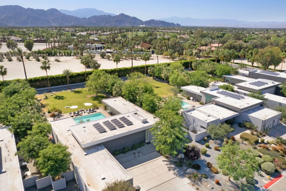 La Quinta 76