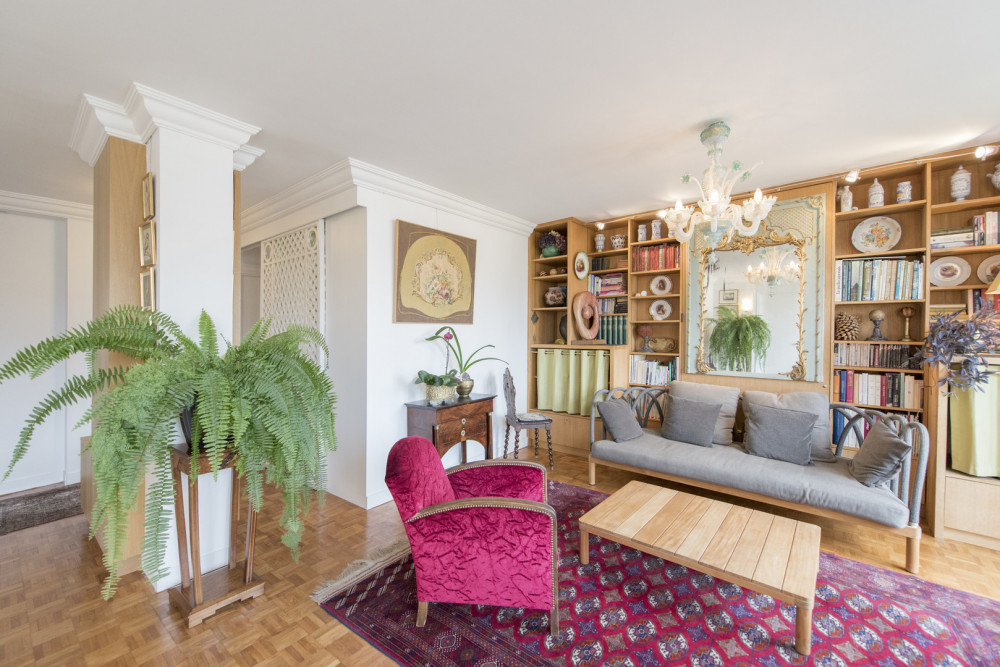 Apartment near Pont de Grenelle