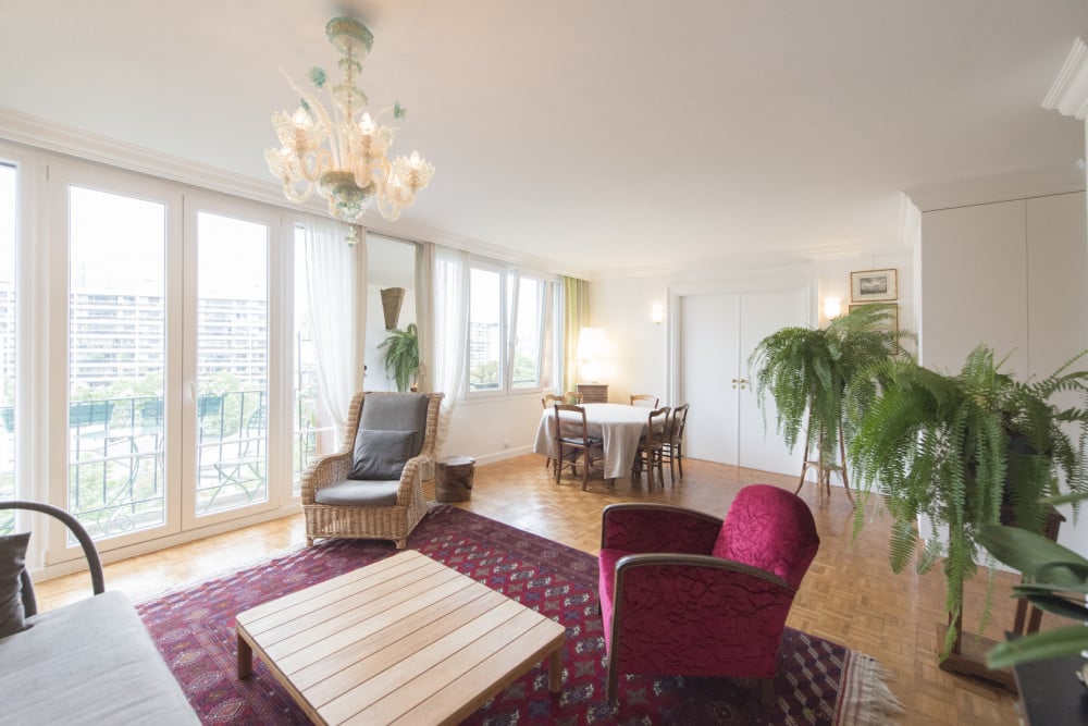 Apartment near Pont de Grenelle