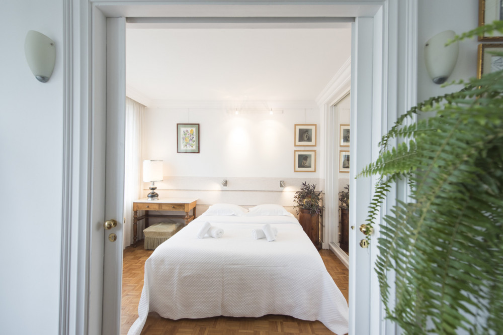 Apartment near Pont de Grenelle