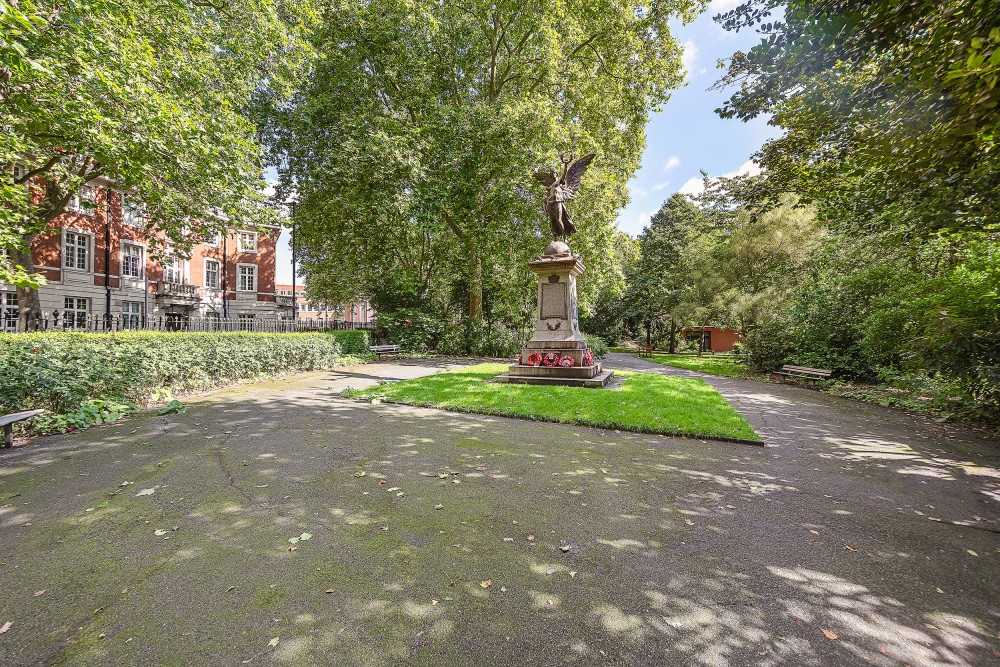 Thirties Icon By Sadler's Wells