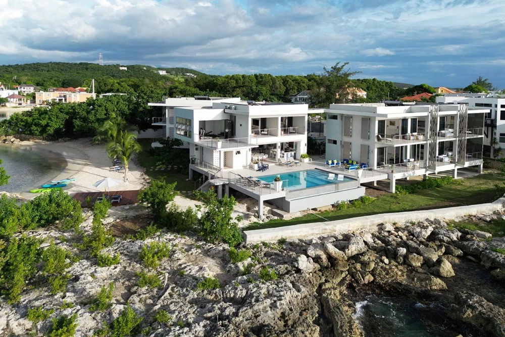 Villa Santosha