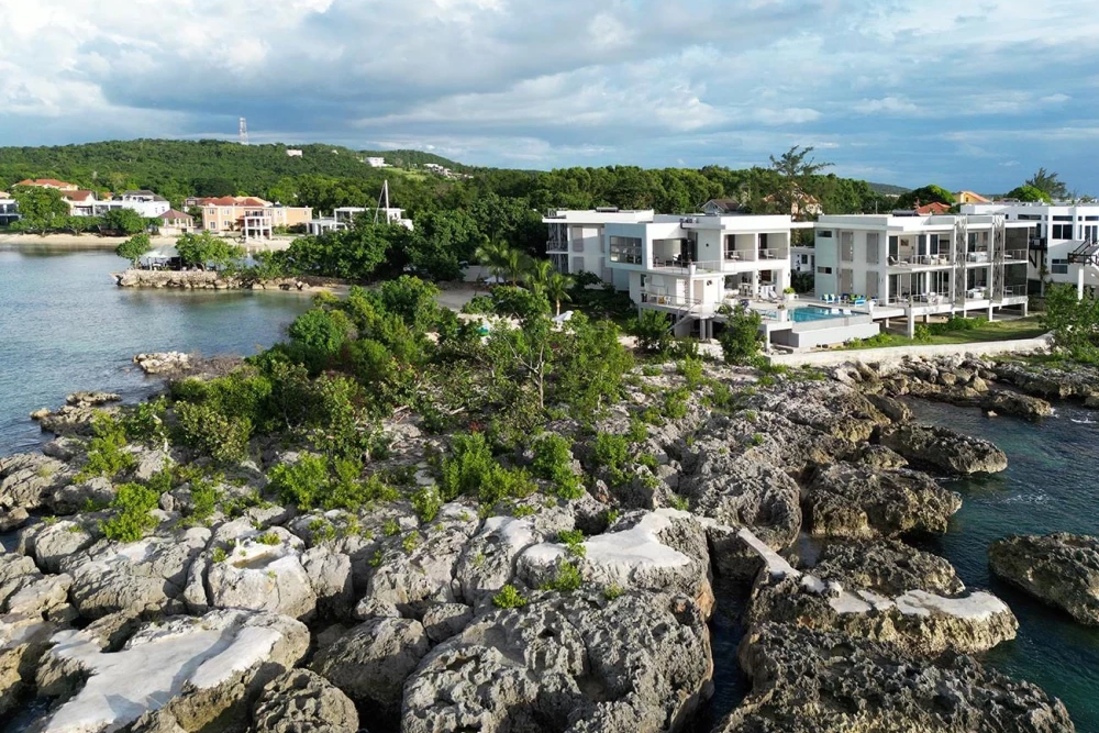 Villa Santosha