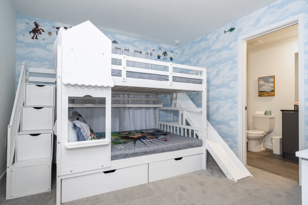 The Hub at Westside 7