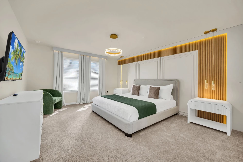 Windsor Cay 18
