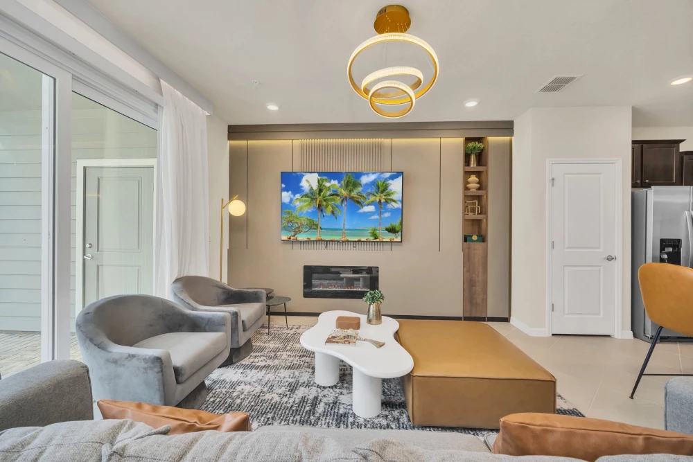 Windsor Cay 18