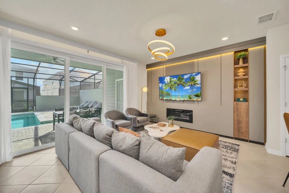 Windsor Cay 18