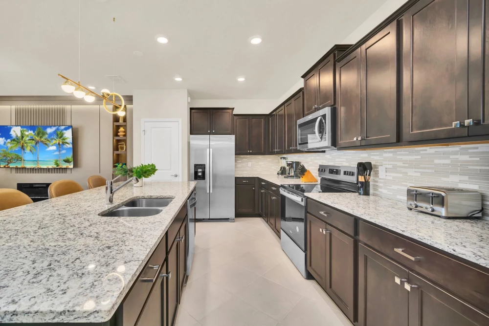 Windsor Cay 18