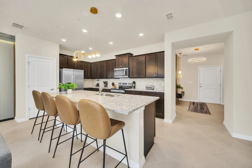 Windsor Cay 18