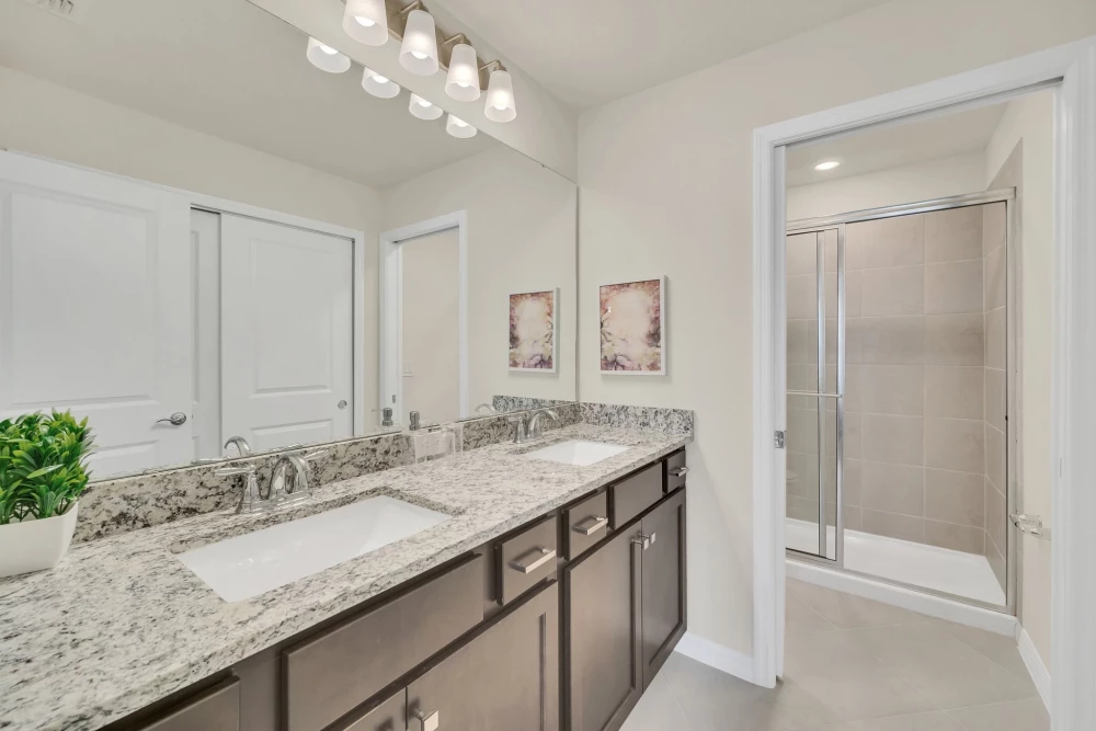 Windsor Cay 18