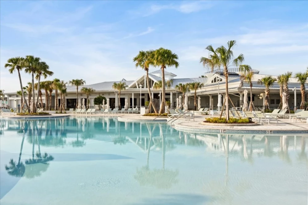 Windsor Cay 18