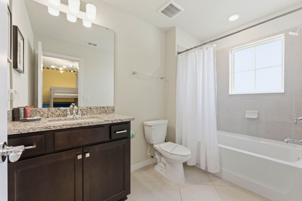 Windsor Cay 20