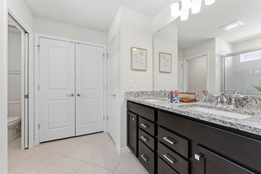 Windsor Cay 20