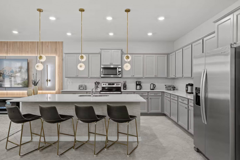 Windsor Cay 32