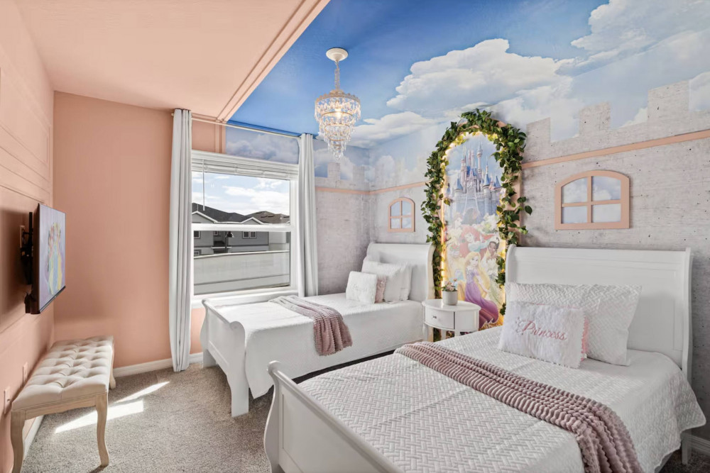 Windsor Cay 32