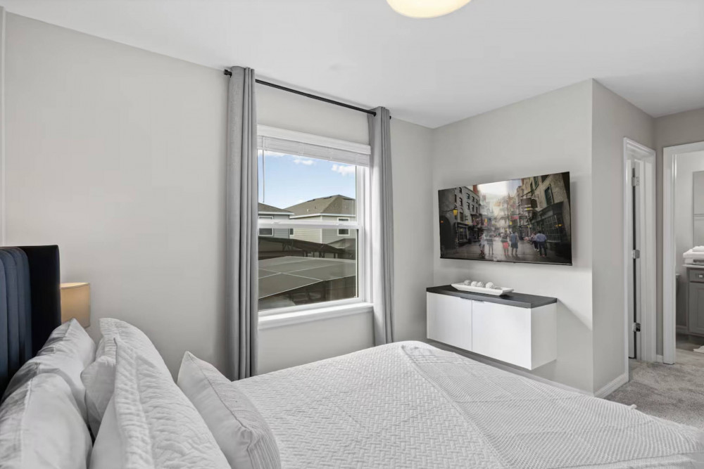 Windsor Cay 32