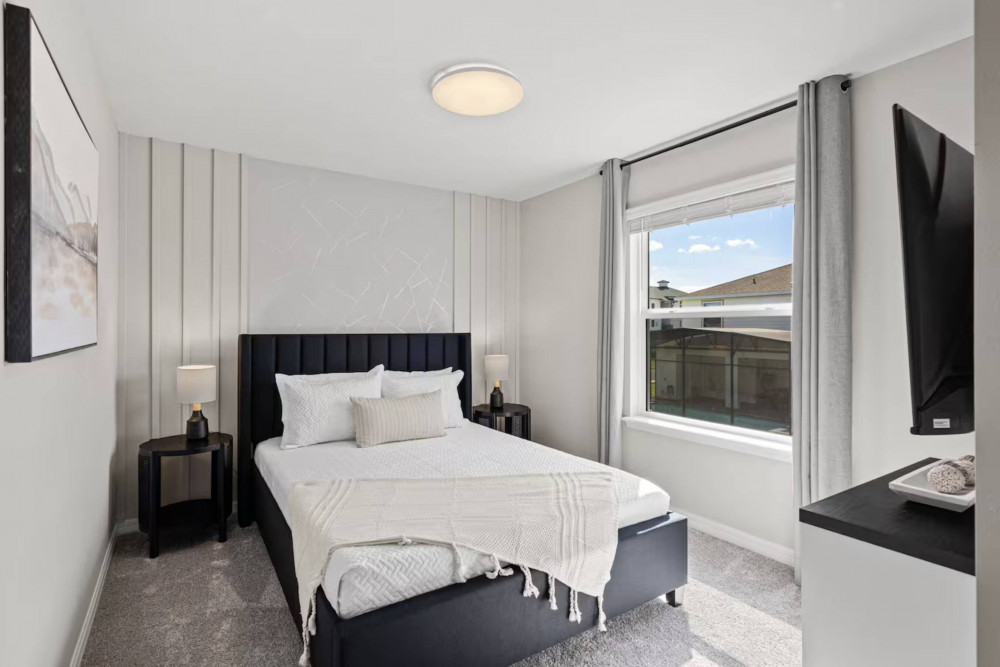 Windsor Cay 32