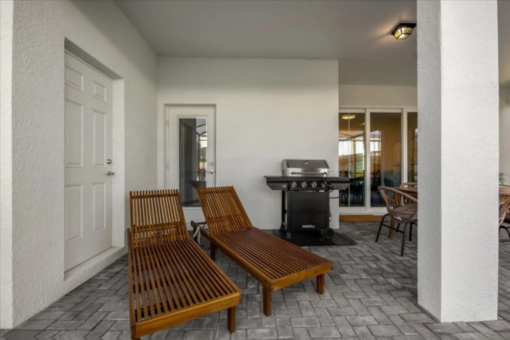 Windsor Cay 46