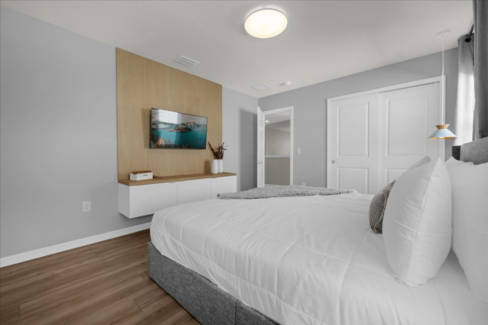 Windsor Cay 47