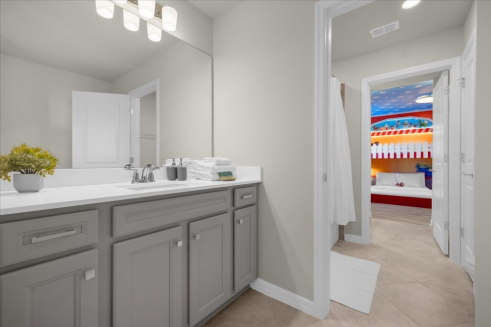 Windsor Cay 47