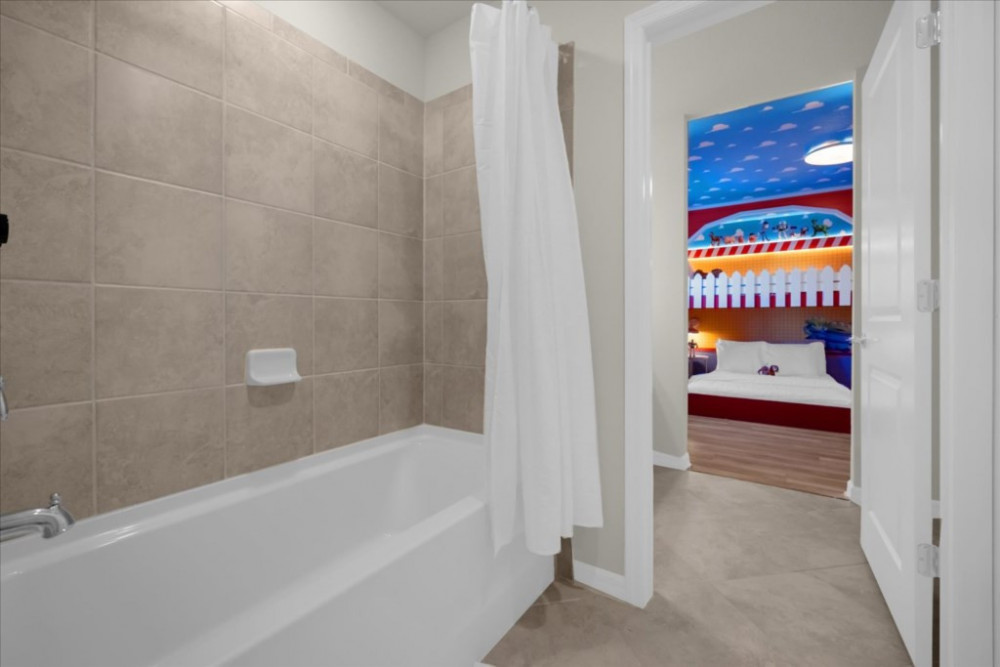 Windsor Cay 47