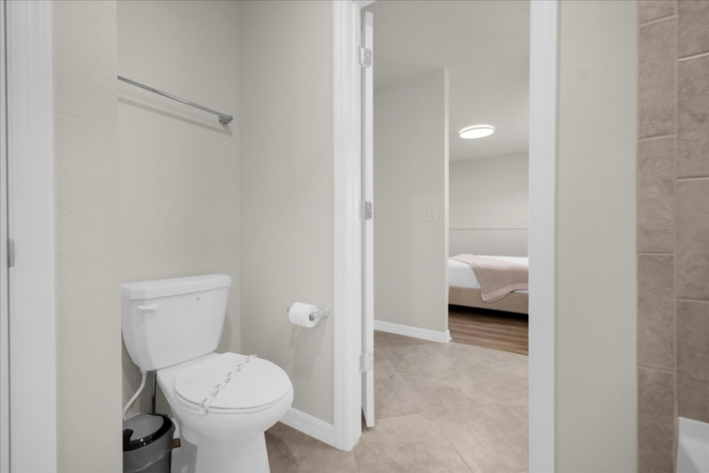 Windsor Cay 47