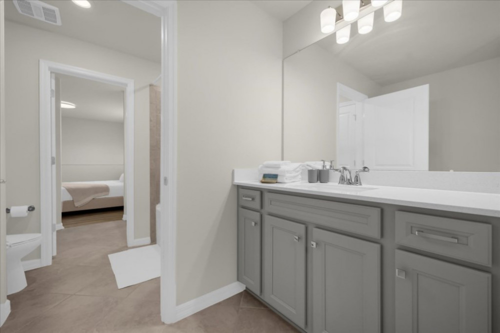 Windsor Cay 47