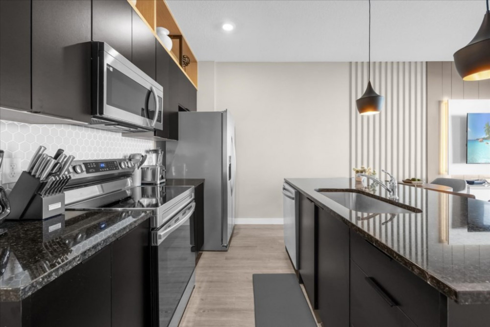 The Hub at Westside 5