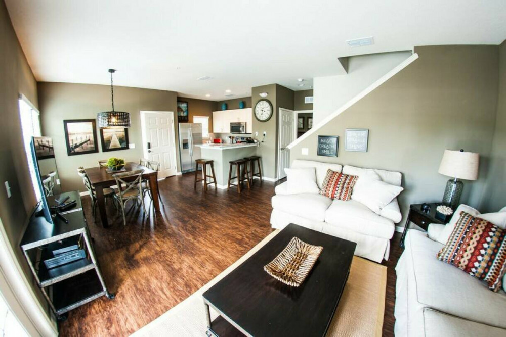 West Lucaya Village 4