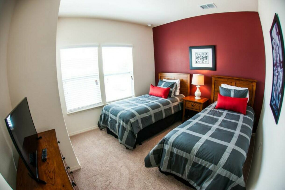 West Lucaya Village 4