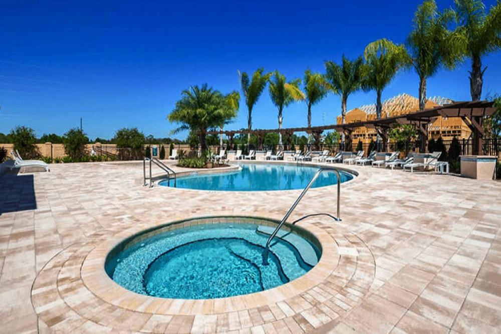 West Lucaya Village 4