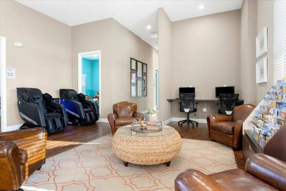 West Lucaya Village 4