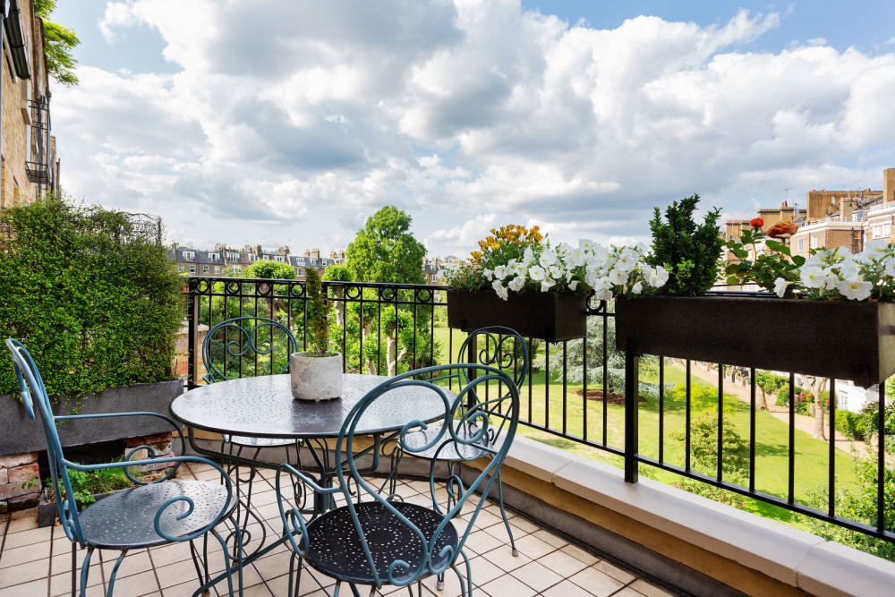 Garden Square Serenity