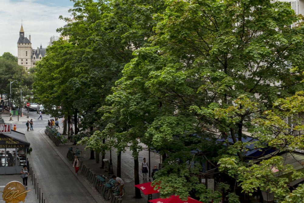 Jazzy Blues by Châtelet