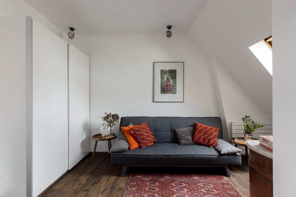 Footsteps from the Arc de Triomphe