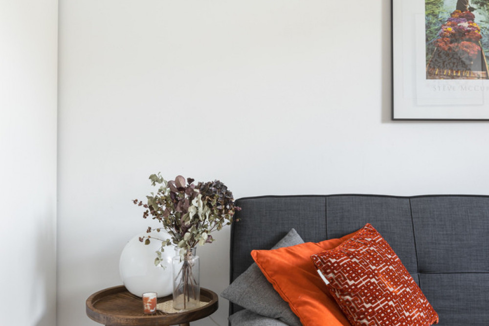 Footsteps from the Arc de Triomphe