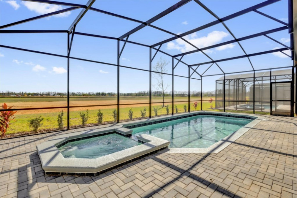 Windsor Cay 67