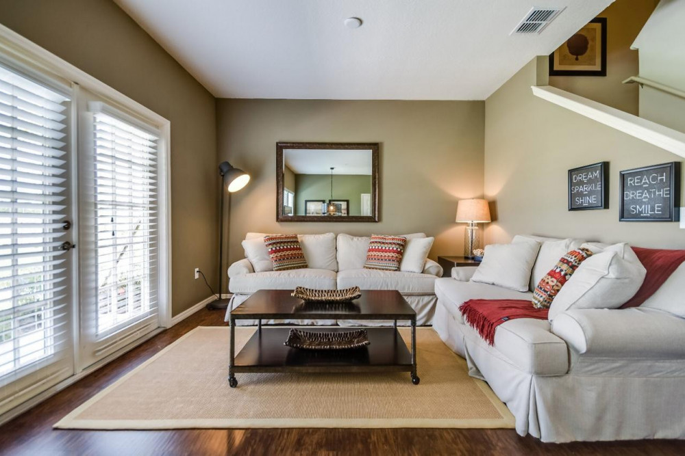 West Lucaya Village 7