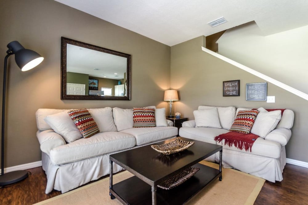 West Lucaya Village 7