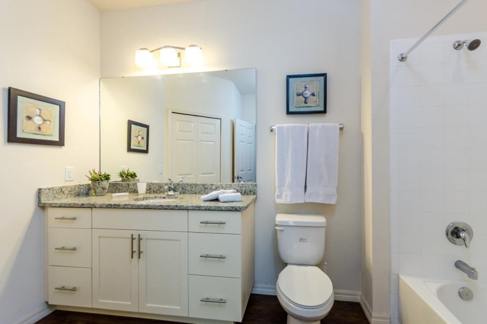 West Lucaya Village 7